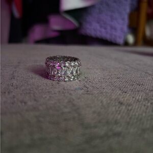 Elegant Silver Crystal Ring